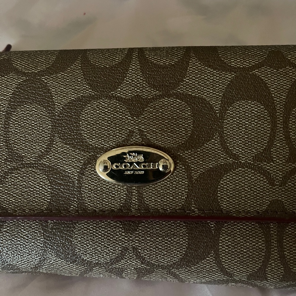 Coach Wallet - Picture 6 of 6